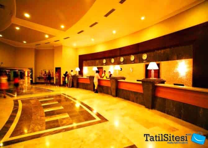 Crystal Admiral Resort Suites Spa 